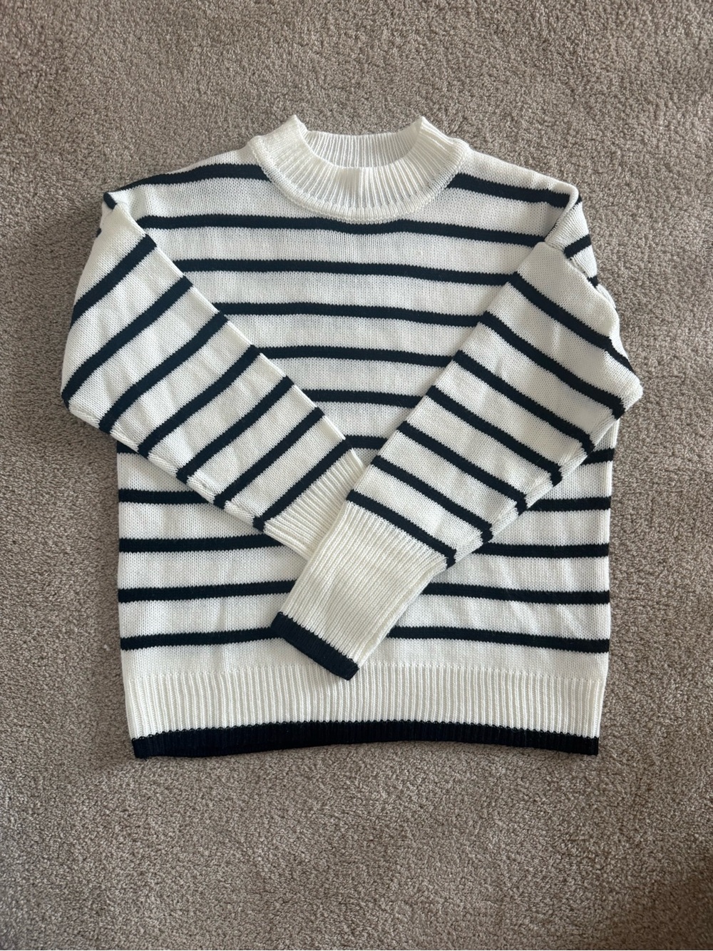 Striped Crewneck Sweater - White & Black